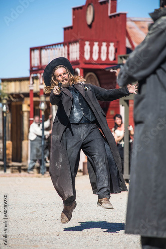 Canvas-taulu Bandit Gets Shot in Duel