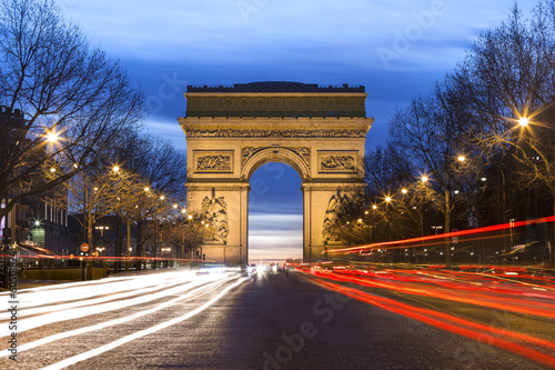 Arc de triomphe Champs Elysées Paris © PUNTOSTUDIOFOTO Lda