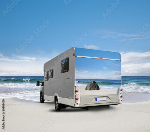 Wohnmobil am Sandstrand