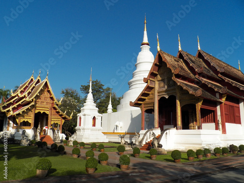 Wat Phra Singh Woramahaviharn photo