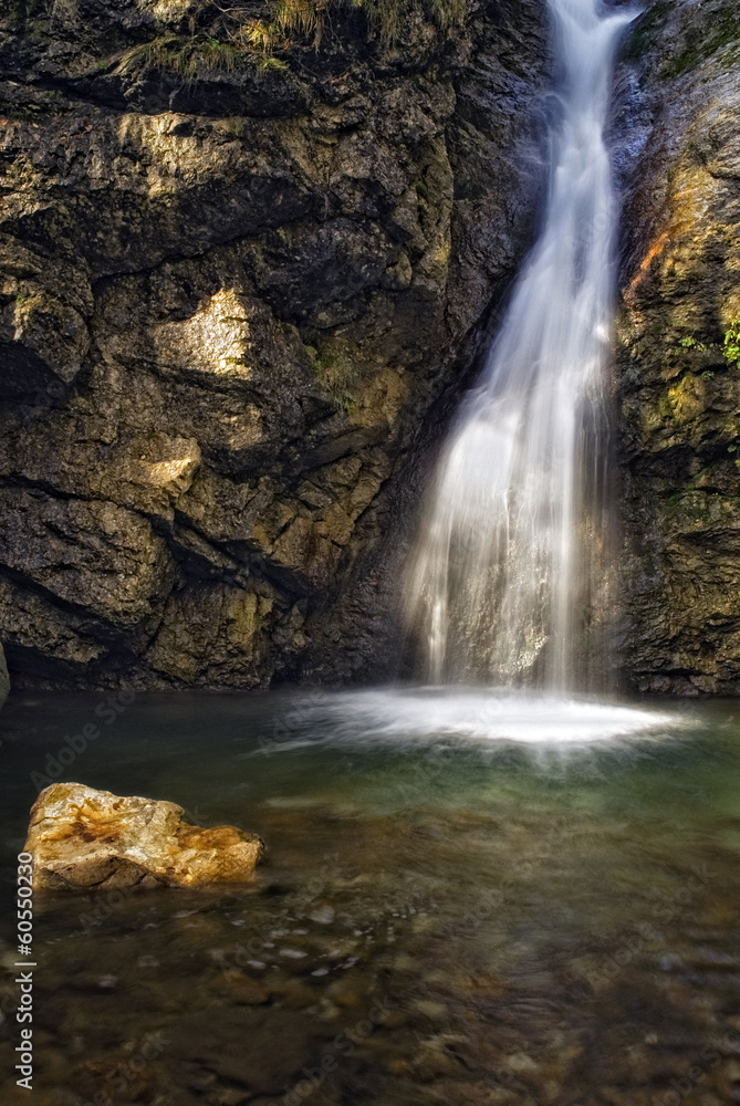 Obraz premium Wasserfall