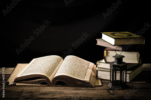 Valokuvatapetti Koran - holy book of Muslims