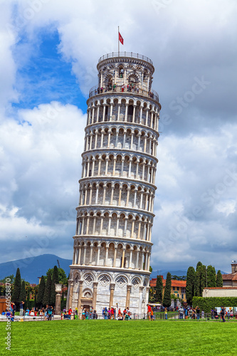 Tela Leaning Tower of Pisa