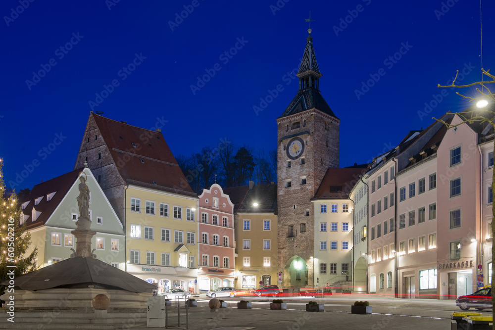 Fototapeta premium Village of Landsberg am Lech by night