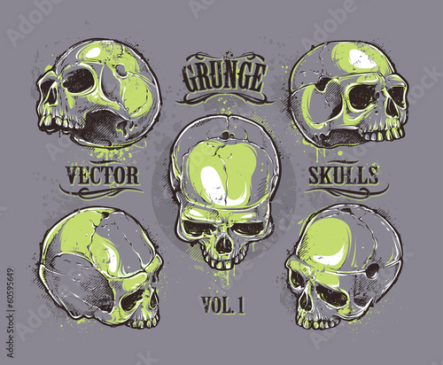 Grunge skulls vector set