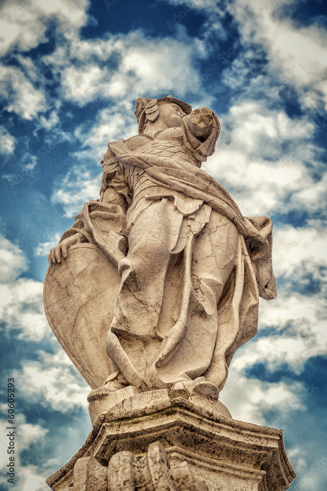 Statue Statue