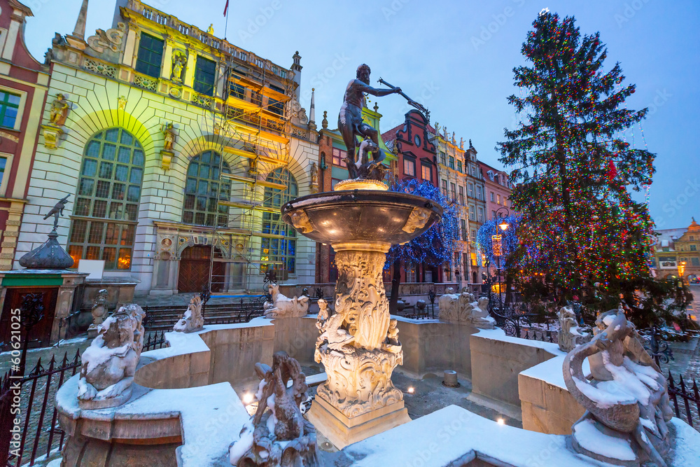 Obraz premium Fountain of the Neptune in old town of Gdansk, Poland