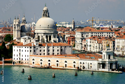 Venice glimpse © TTLmedia