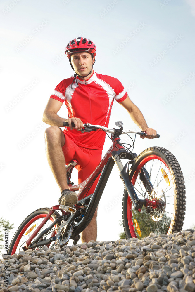 Obraz premium Mountainbiker