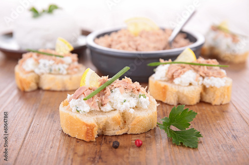 canape with tuna and cheese