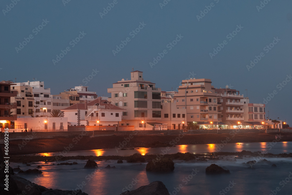 Naklejka premium Marina Del Sur at sunset