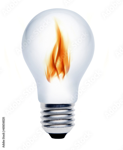 Glühbirne mit Flammen