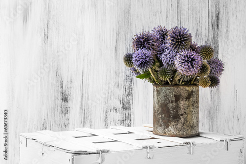 Fototapeta Naklejka Na Ścianę i Meble -  background still life flower sunflower wooden white vintage