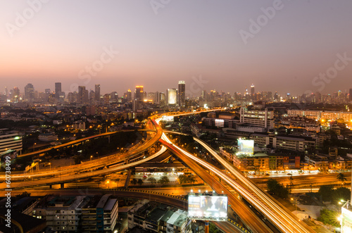 Express way in Bangkok © ake1150