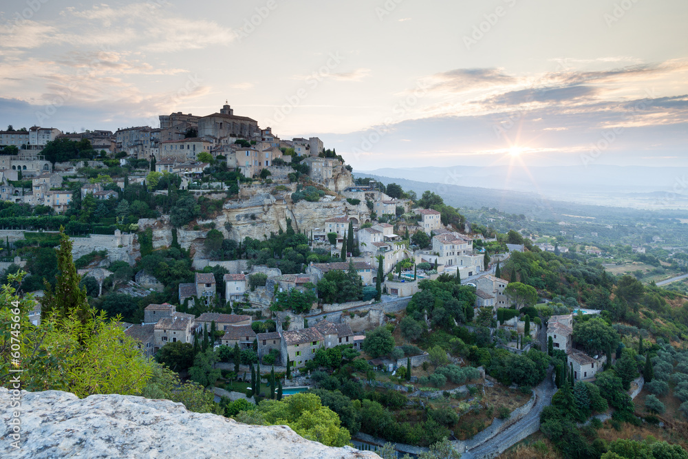 Obraz premium Gordes during sunrise