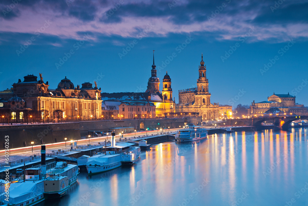 Naklejka premium Winterabend in Dresden