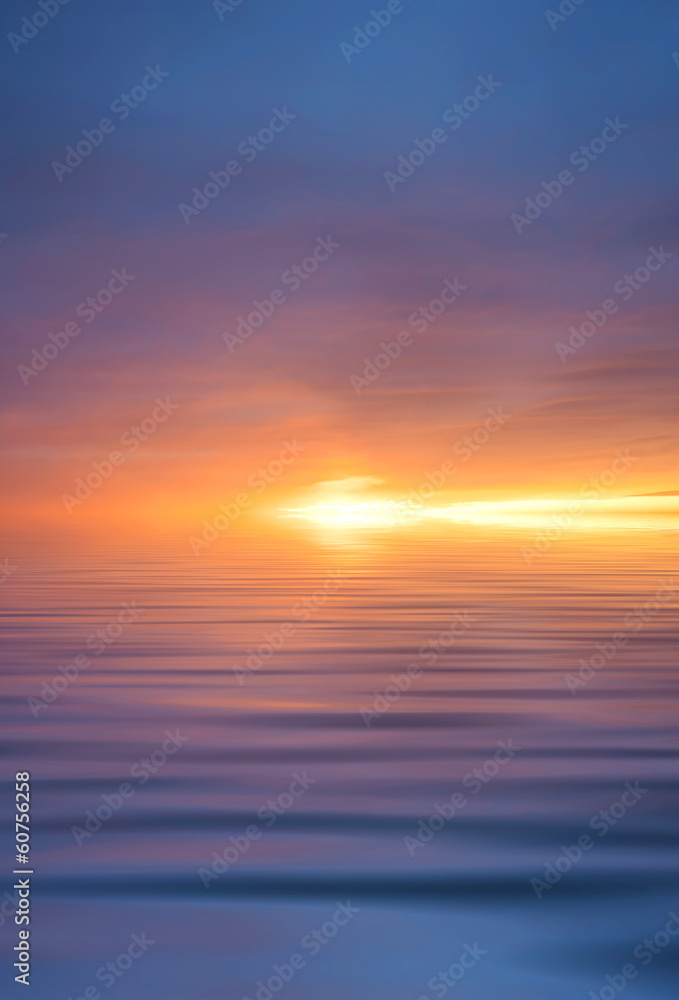 Obraz premium Sky and reflection in the water. Beautiful seascape