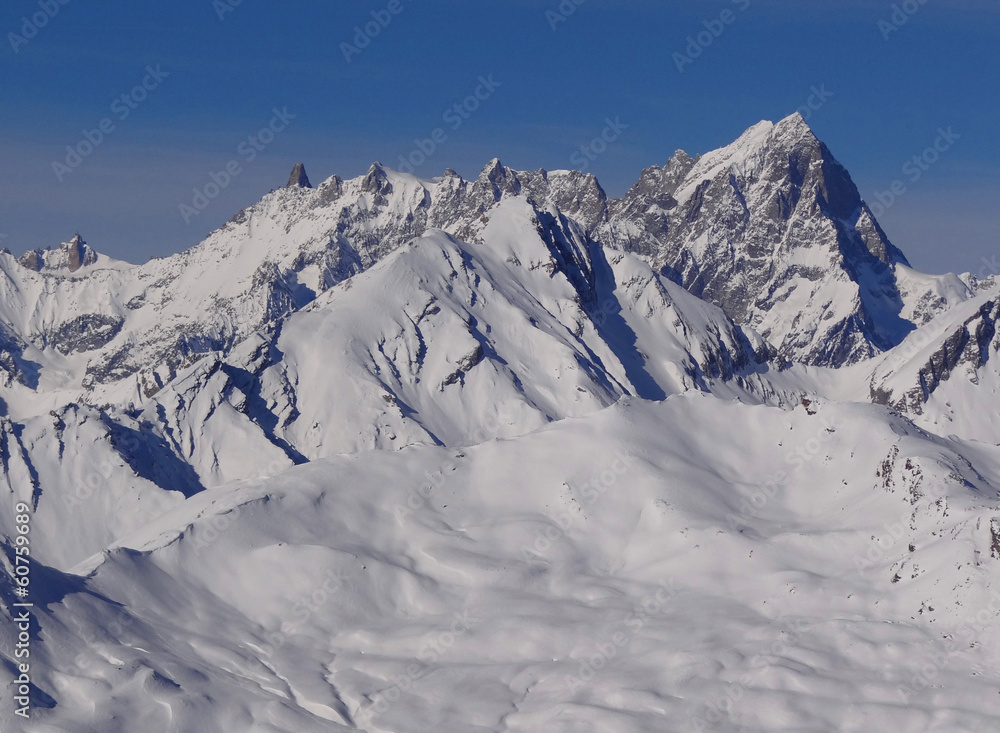 Panorama sur la Massif du Mont Blanc (depuis le Val d'Aoste)