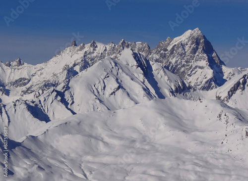 Panorama sur la Massif du Mont Blanc (depuis le Val d'Aoste) © Dean Moriarty