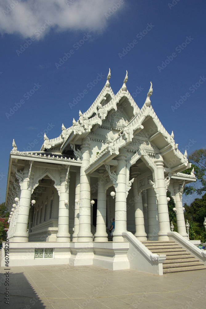 Fototapeta premium Kaew Grovaram Temple in Krabi Town, Thailand