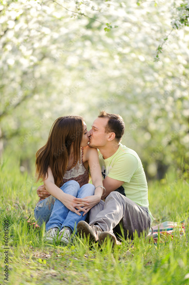 Kissing Couple Kissing Couple