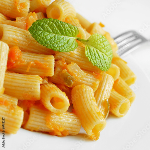 penne rigate with tomato sauce