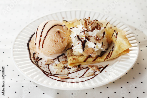 ice cream with crepe