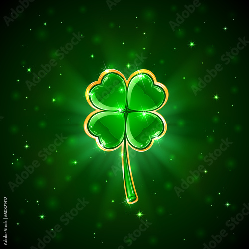 Green shiny clover