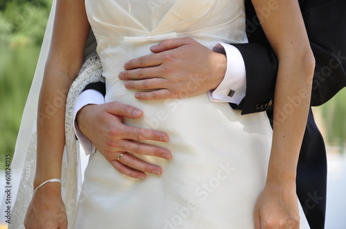 Abrazo novios