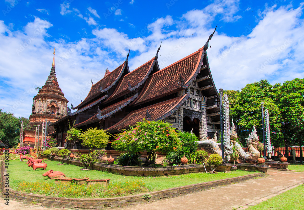 Obraz premium Old wooden church at Wat Lok Molee in Chiang Mai, Thailand