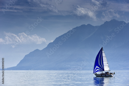 Segelschiff auf dem  Genfer See, Schweiz photo