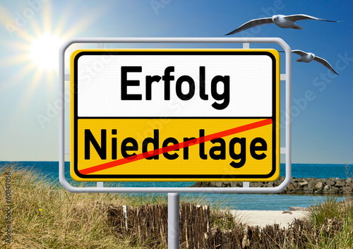 Ortsschild Erfolg  - Niederlage photo