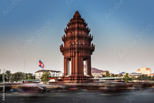 Independence Monument, Phnom Penh, Travel Attractions in Cambodi photo