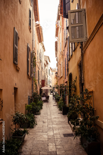 Fototapeta Naklejka Na Ścianę i Meble -  Street in Saint Tropez