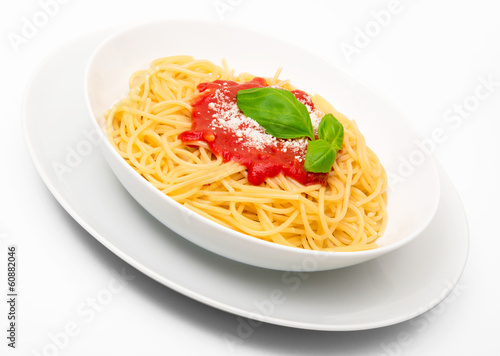 spaghetti pomodoro e basilico