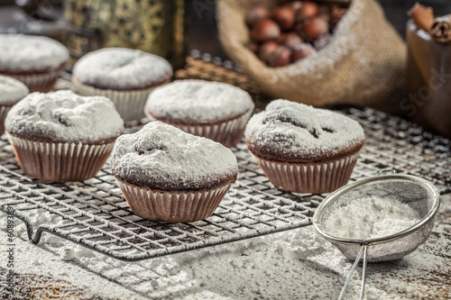 Schilderij op canvas vanilla muffins decorated with icing sugar