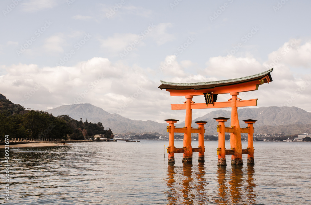 Fototapeta premium a big Torii gate at Miyajima, Japan