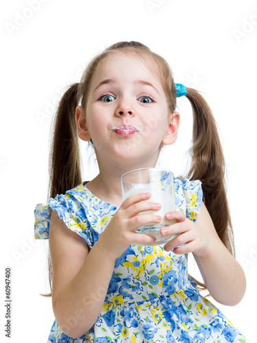 funny child girl drinking m...