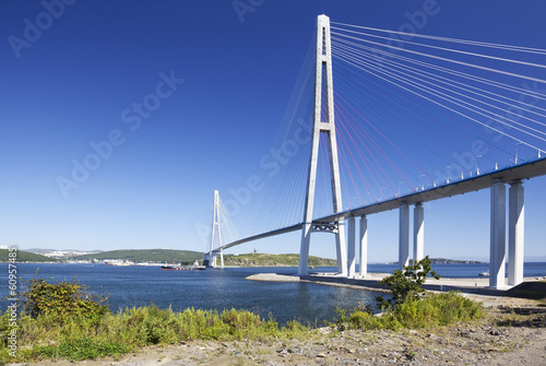 Bridge Russky through the Strait of Eastern Bosphorus photo
