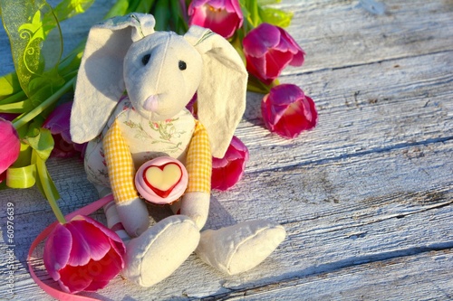Hase mit Herzpraline