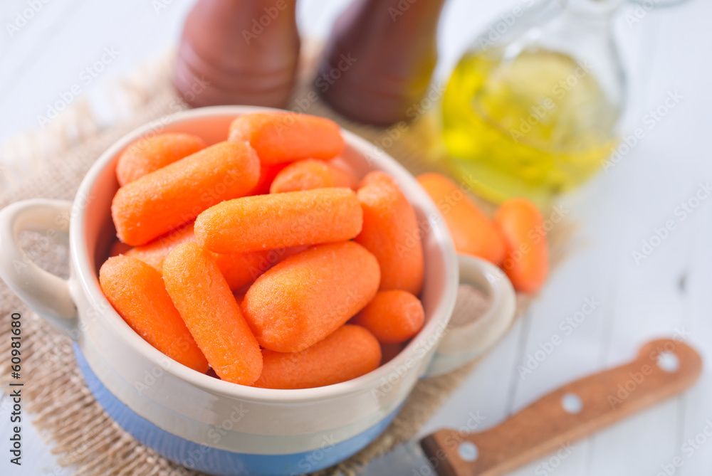 raw carrot raw carrot