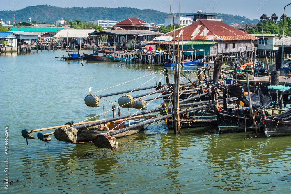 Obraz premium Fishing boats moored in the fishing harbor.