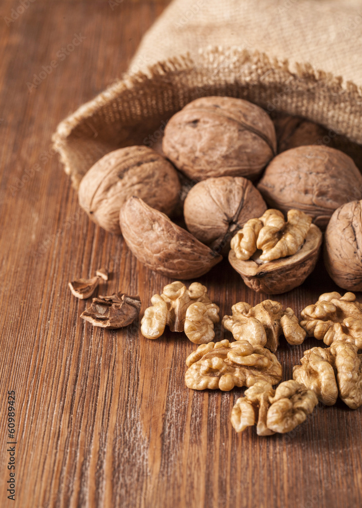 walnuts walnuts