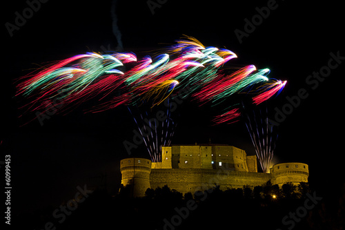 Vento tra i fuochi artificiali photo