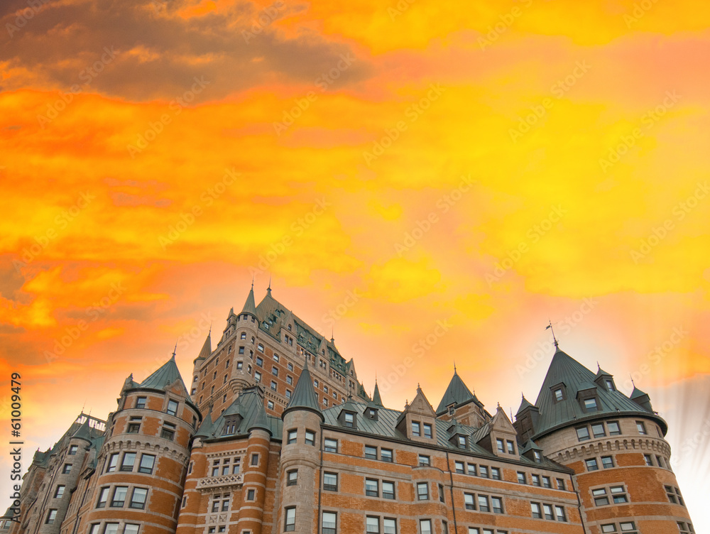 Fototapeta premium Majesty of Chateau de Frontenac - Quebec City ancient castle
