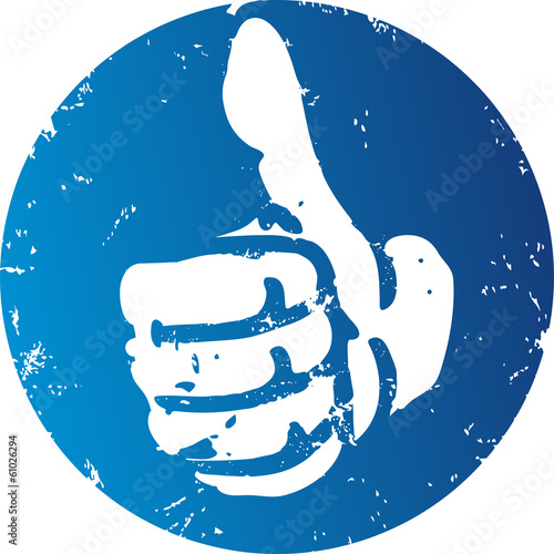Blauer Button mit Hand mit erhobenem Daumen