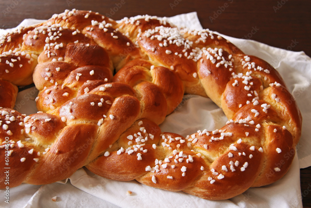 brezel mit hagelzucker brezel mit hagelzucker