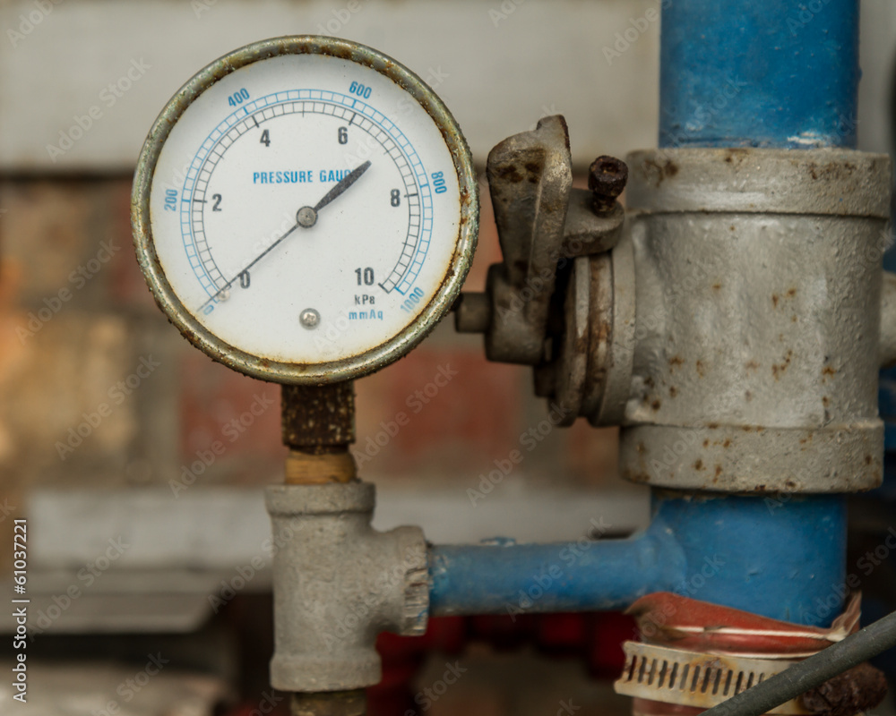 Pressure Gauge connected to Pipes Pressure Gauge connected to Pipes