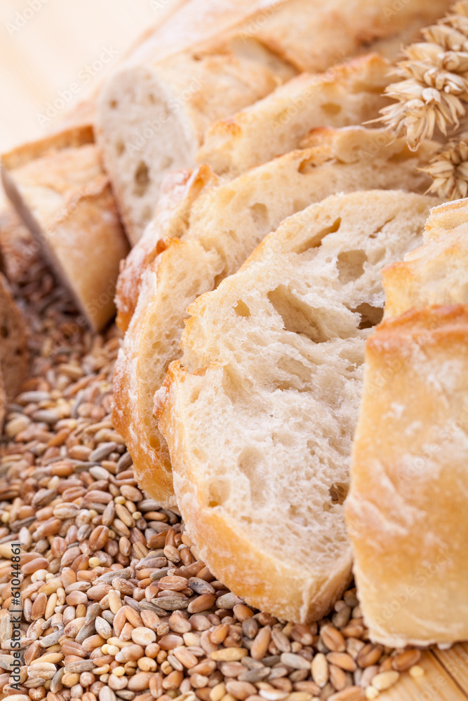 frisch gebackenes brot aufgeschnitten nahaufnahme frisch gebackenes brot aufgeschnitten nahaufnahme
