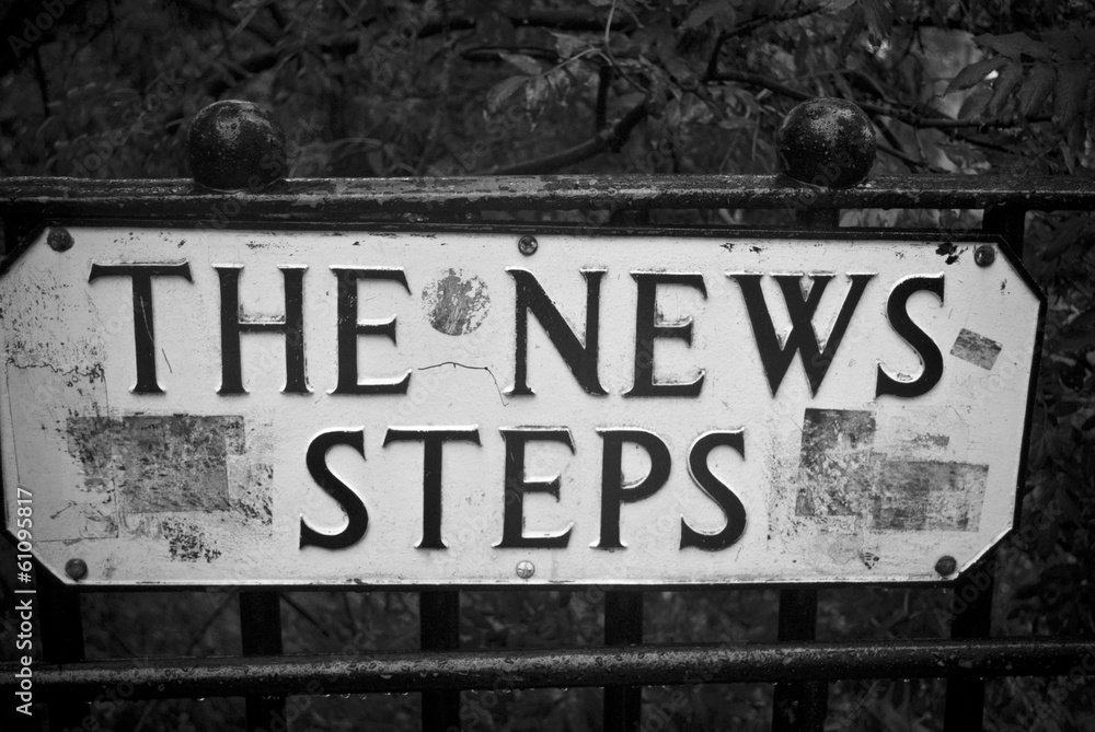 Obraz premium the news step